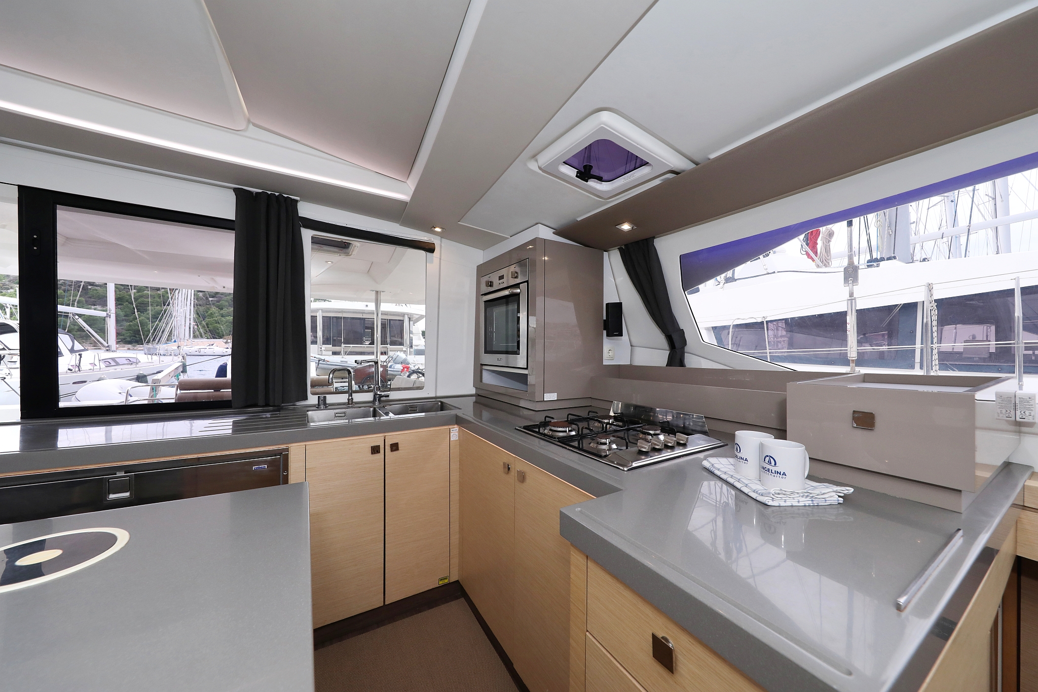 Fountaine Pajot Saona 47 Quintet - 5 + 1 cab. — photo 16