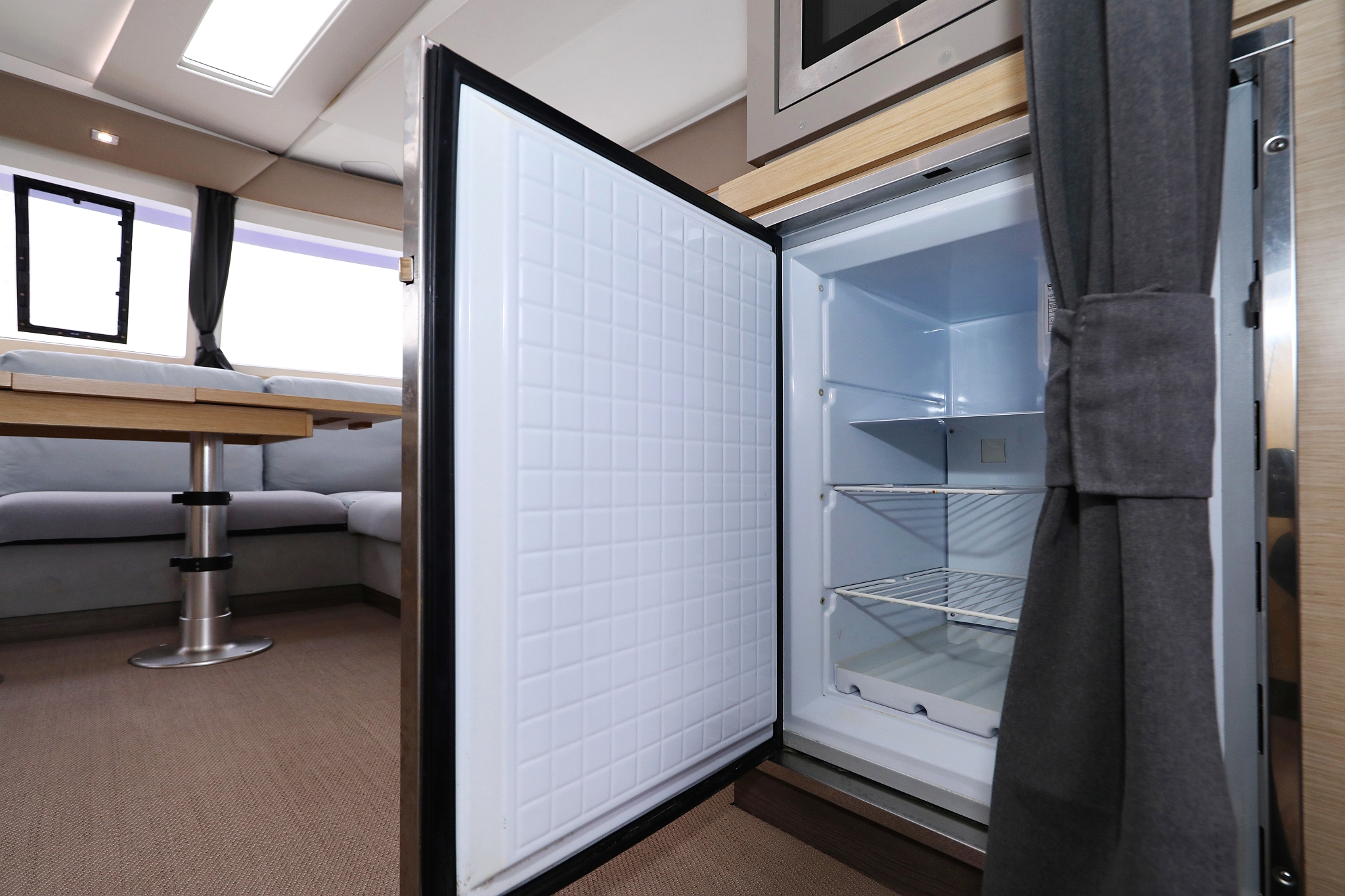 Fountaine Pajot Saona 47 Quintet - 5 + 1 cab. — photo 42