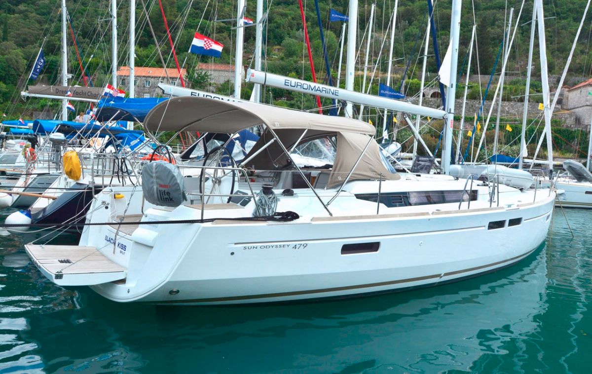 Sun Odyssey 479 - 4 cab. — photo 1