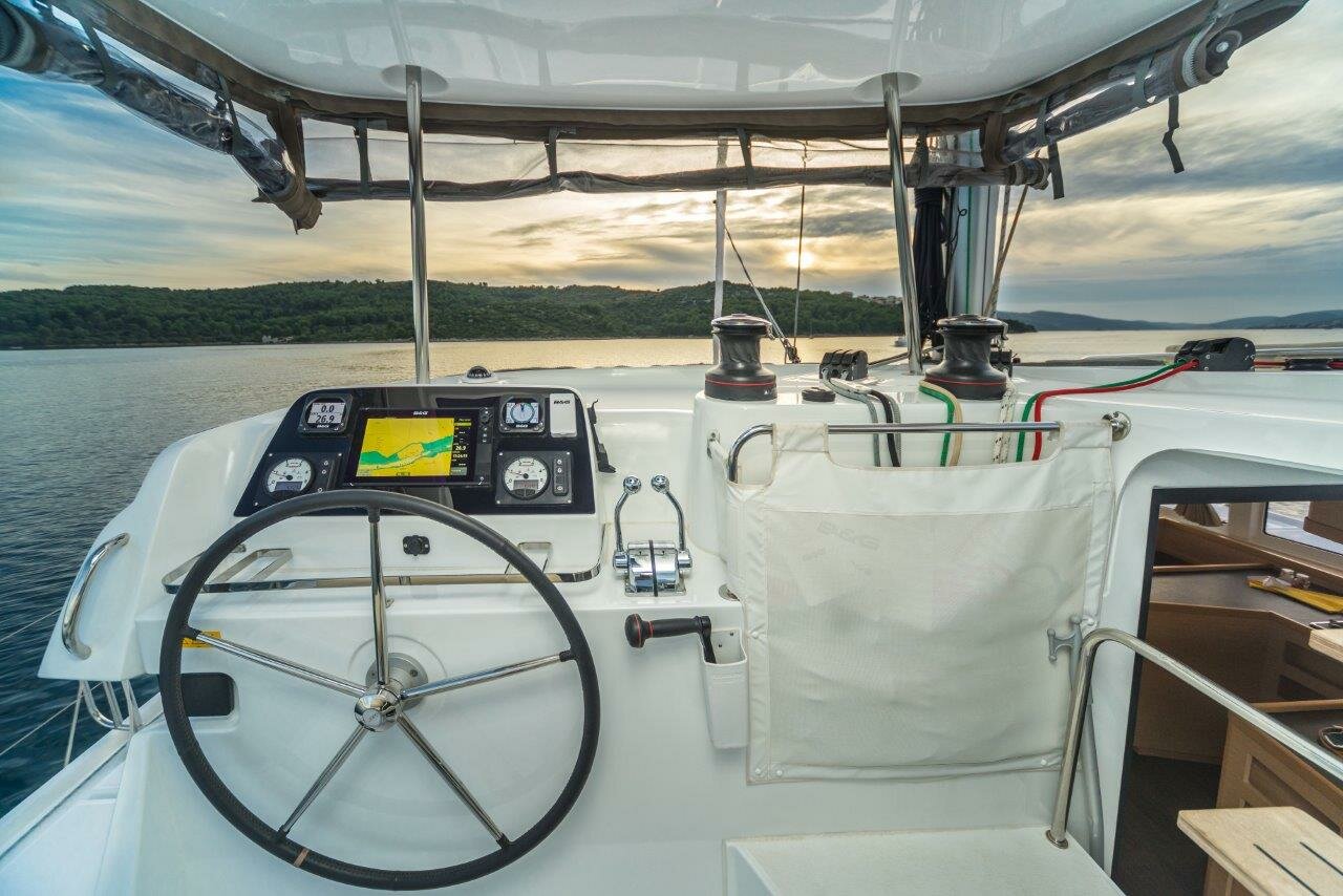 Lagoon 42 - 4 + 2 cab. — photo 7