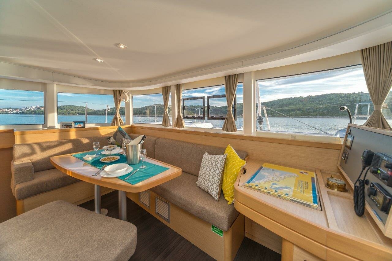Lagoon 42 - 4 + 2 cab. — photo 9