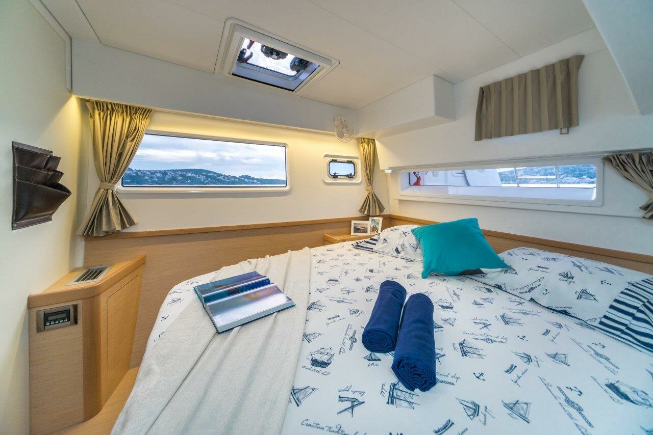 Lagoon 42 - 4 + 2 cab. — photo 14