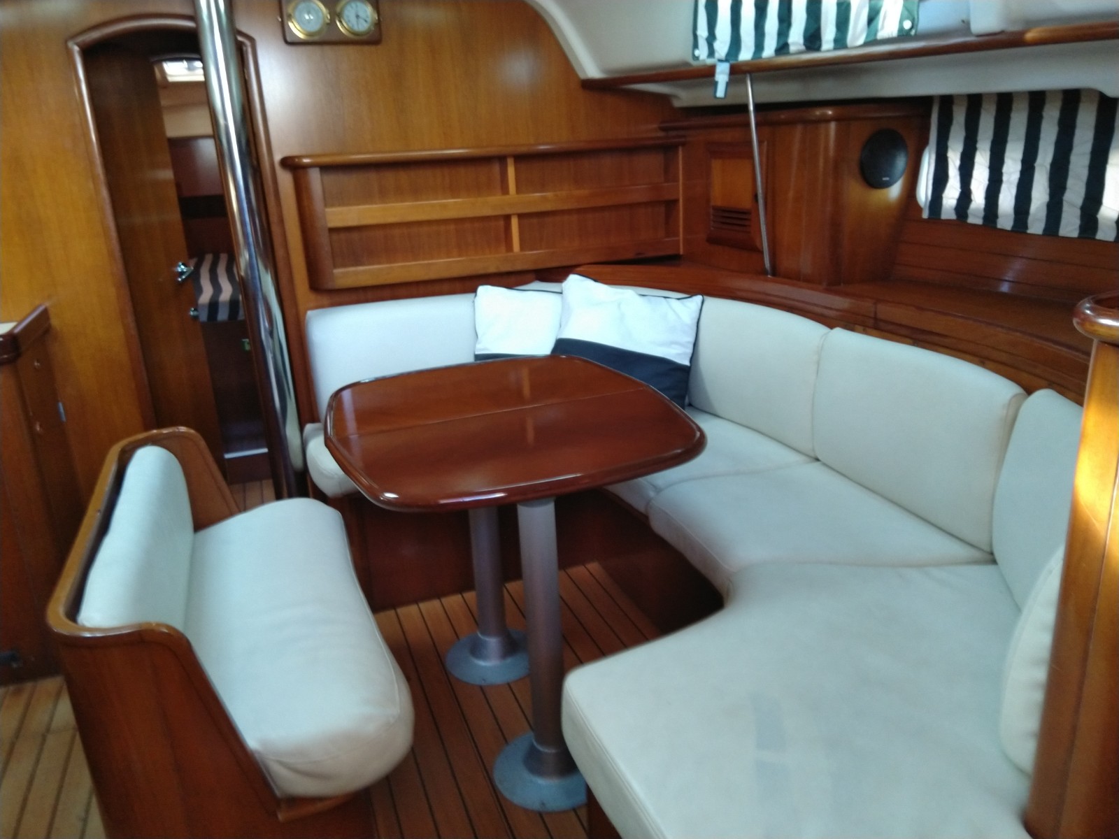 Oceanis Clipper 411 - 4 cab. — photo 3
