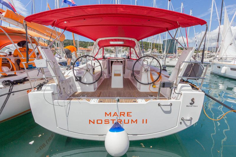 Oceanis 38.1 — photo 1