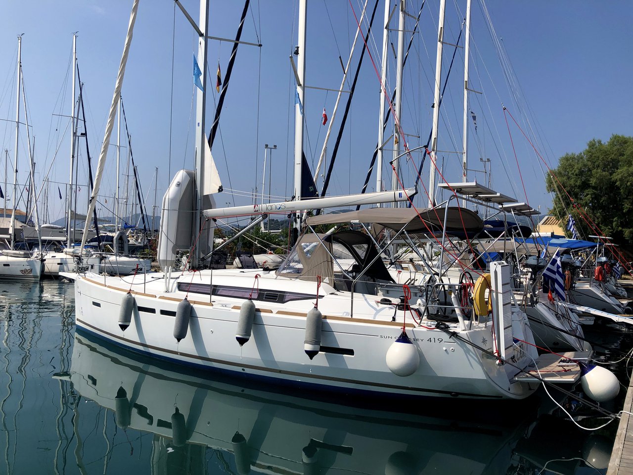 Sun Odyssey 419 - 3 cab. — photo 1