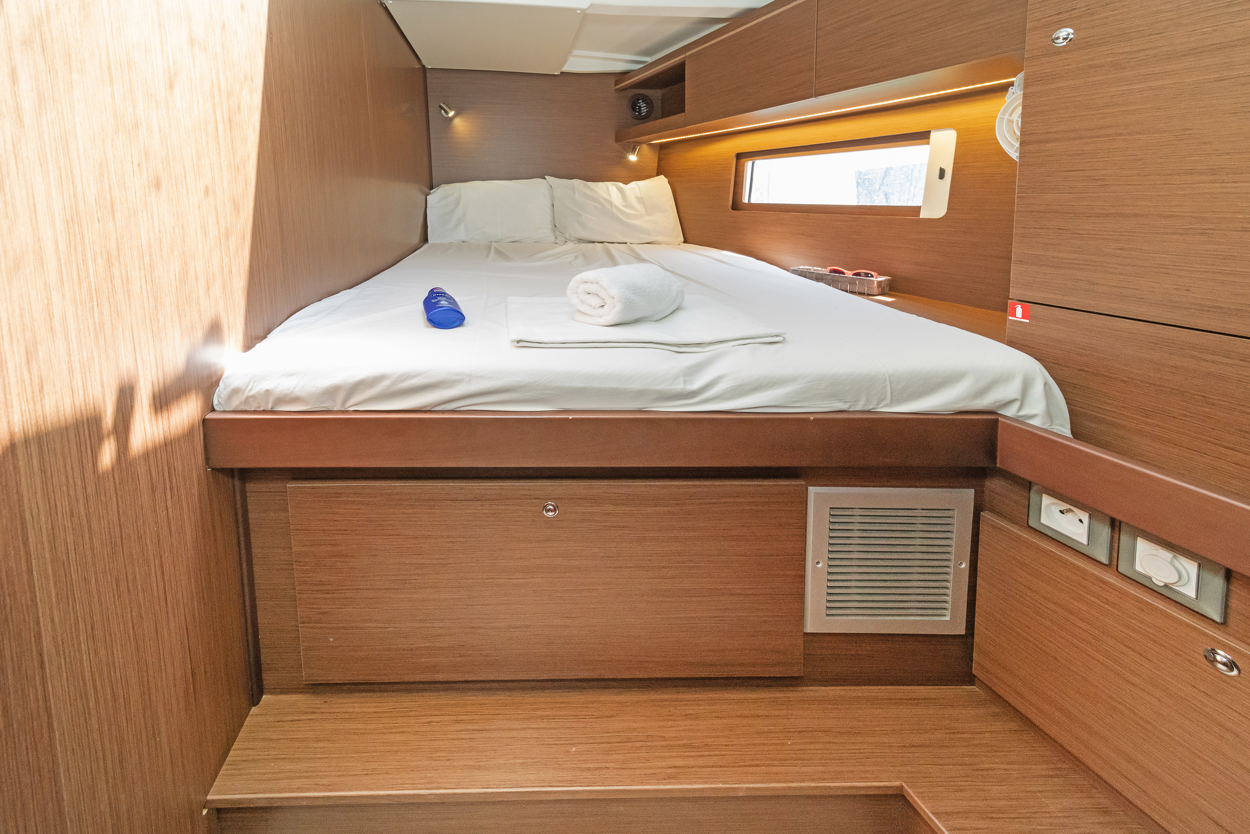 Oceanis 51.1 - 5 + 1 cab. — photo 3