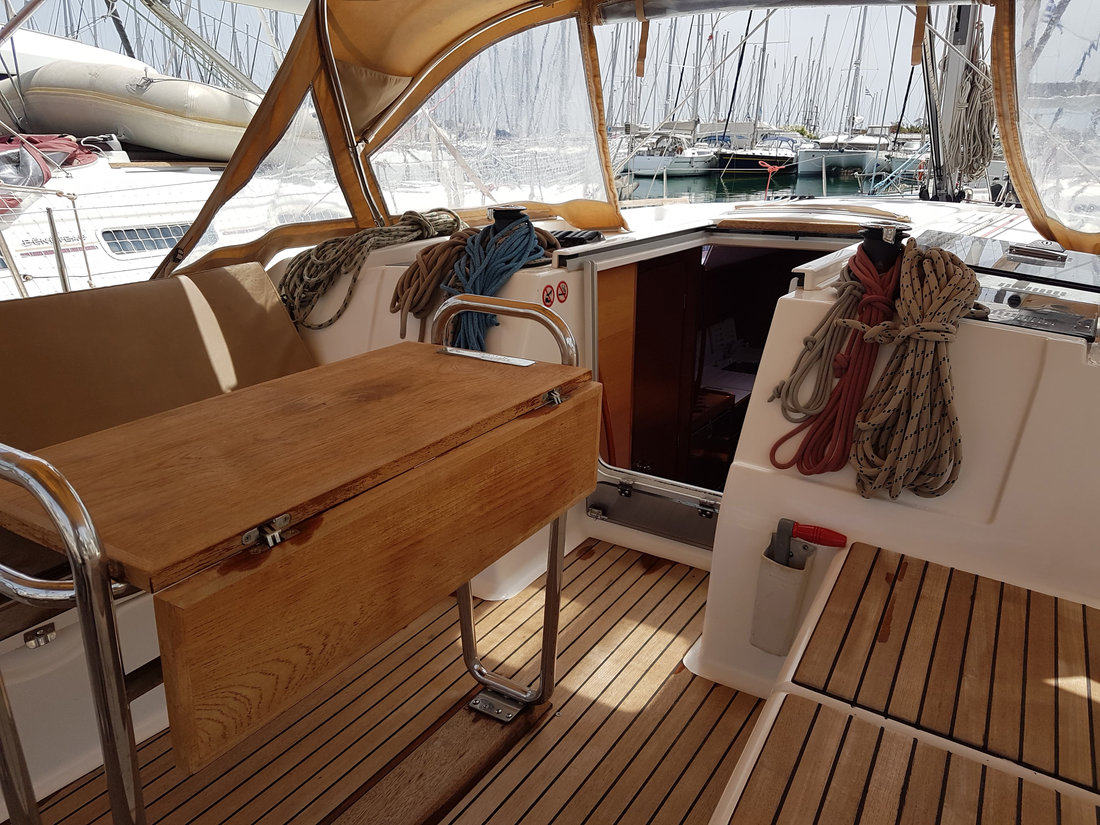 Dufour 382 GL — photo 7