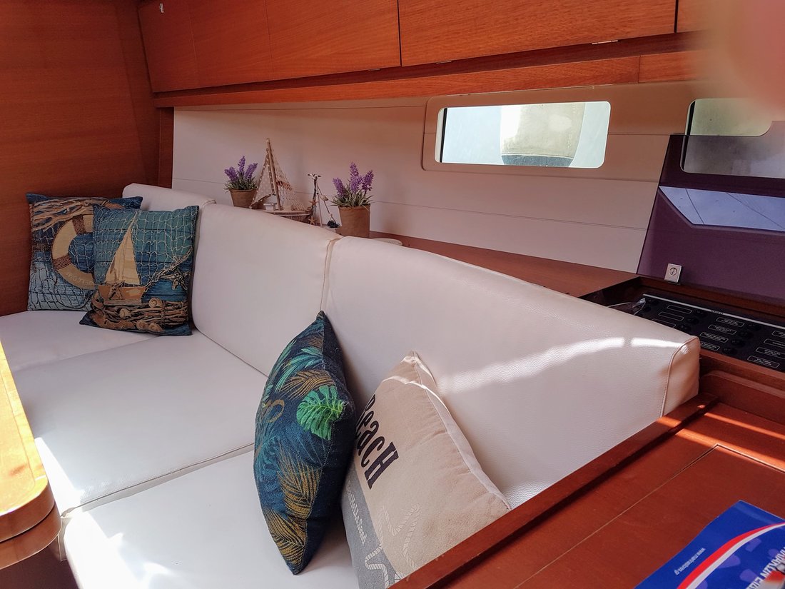 Dufour 382 GL — photo 15