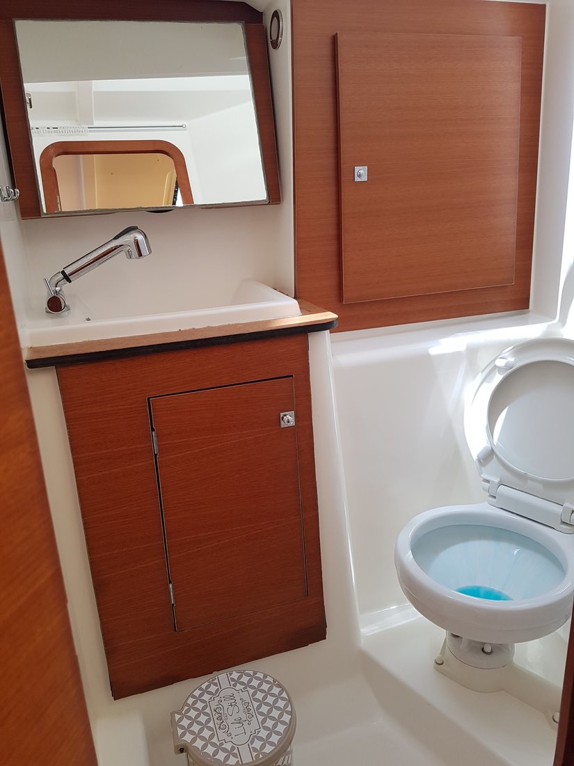 Dufour 382 GL — photo 18