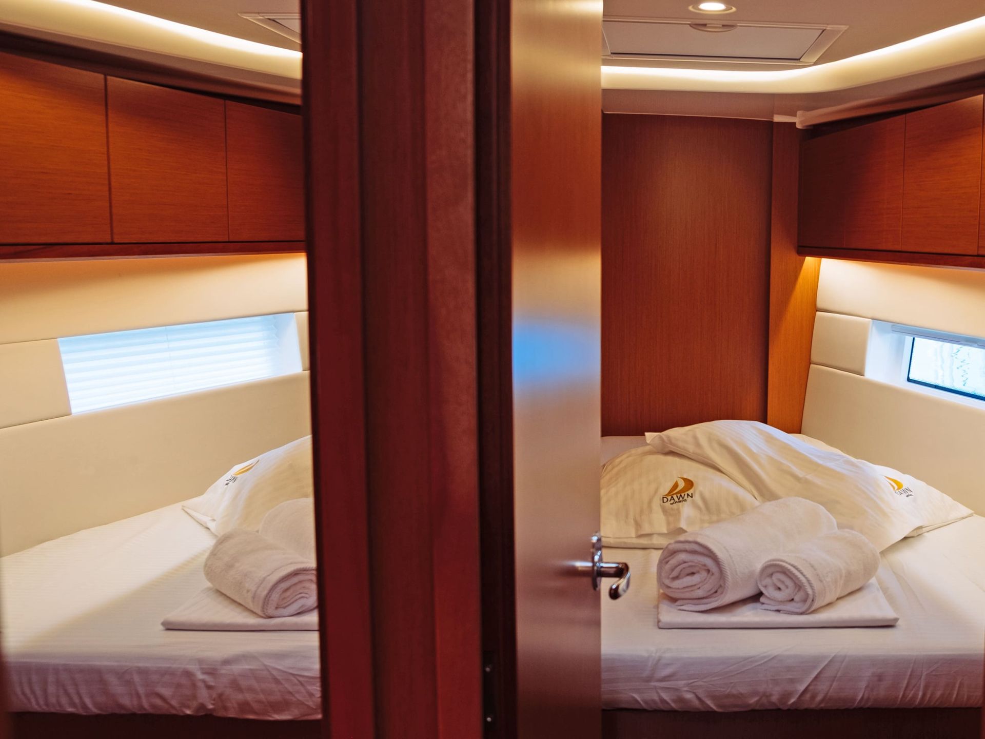 Bavaria C45 - 4 cab. — photo 15