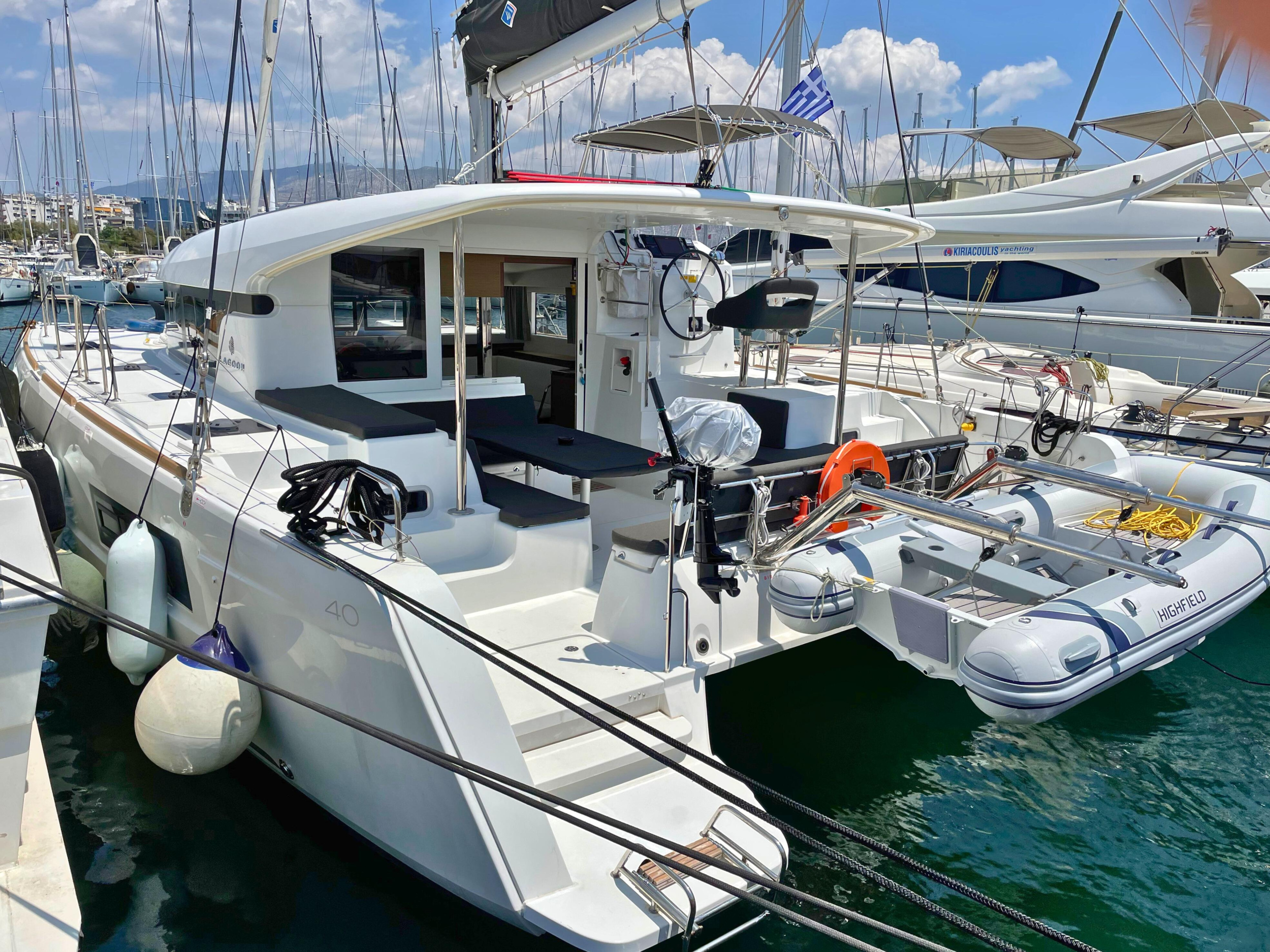 Lagoon 40 - 4 + 2 cab — photo 4