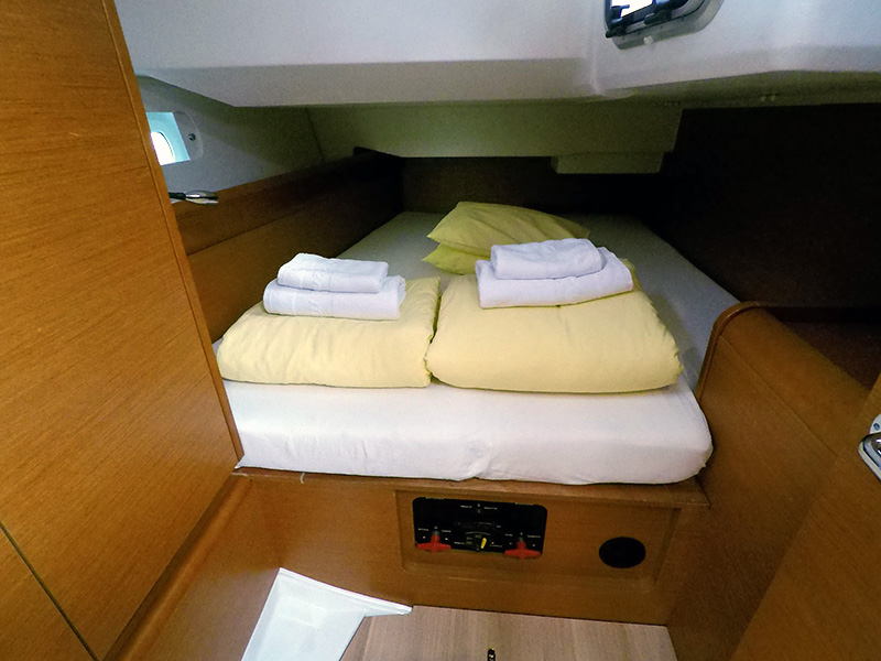 Sun Odyssey 449 - 3 cab. — photo 11