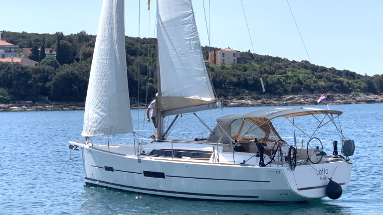Dufour 382 GL — photo 7