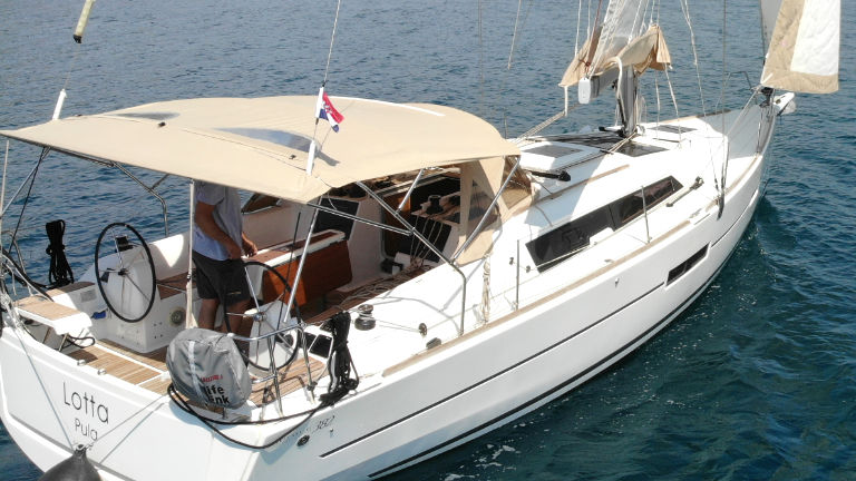 Dufour 382 GL — photo 8