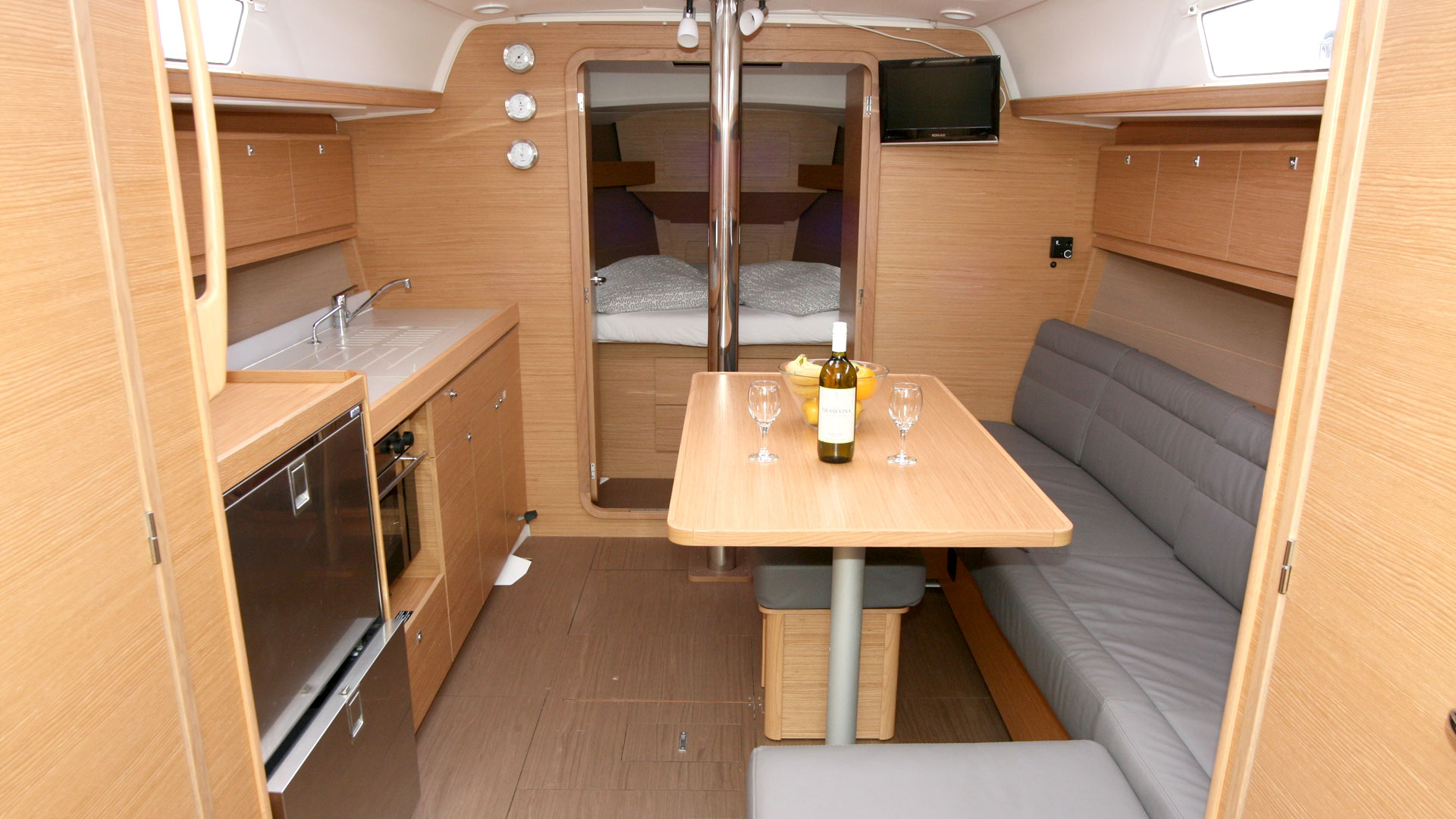 Dufour 382 GL — photo 13