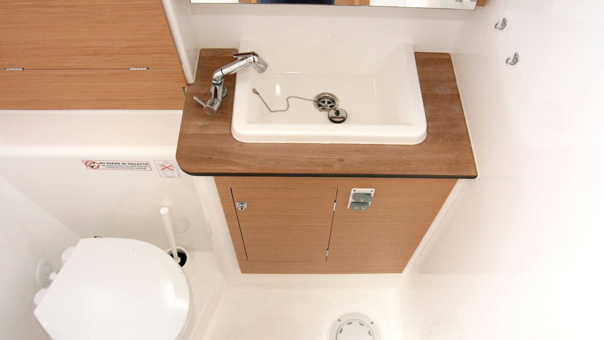 Dufour 382 GL — photo 22