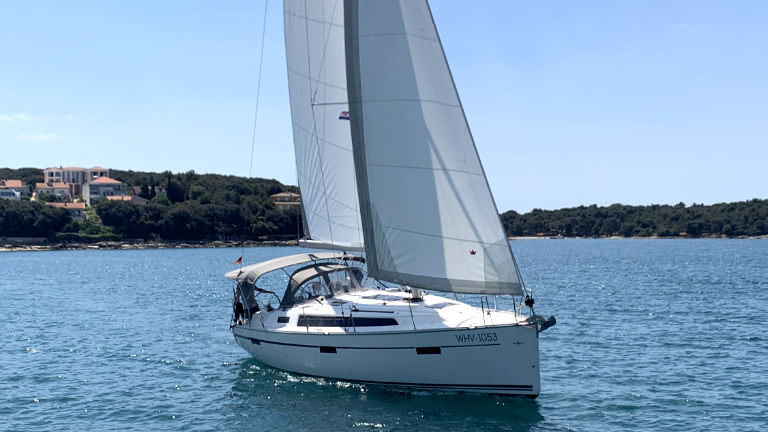 Bavaria Cruiser 37 - 3 cab. — photo 7