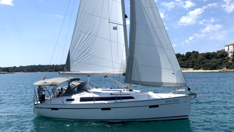Bavaria Cruiser 37 - 3 cab. — photo 8