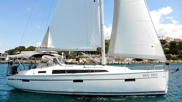 Bavaria Cruiser 37 - 3 cab. — photo 10