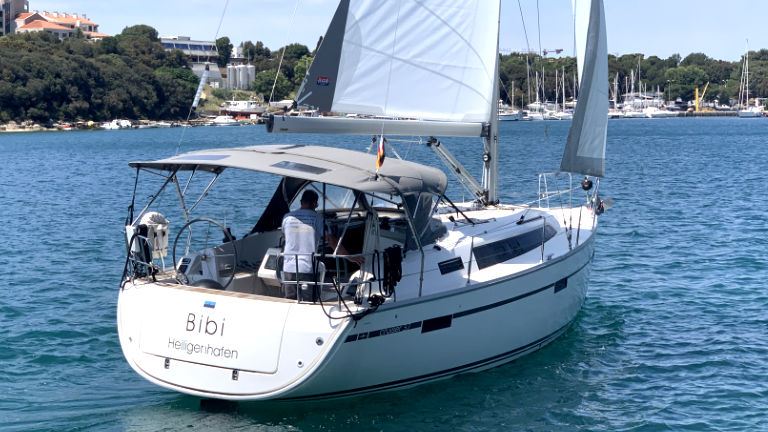 Bavaria Cruiser 37 - 3 cab. — photo 11