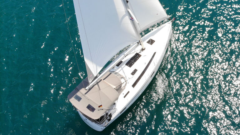 Bavaria Cruiser 37 - 3 cab. — photo 12