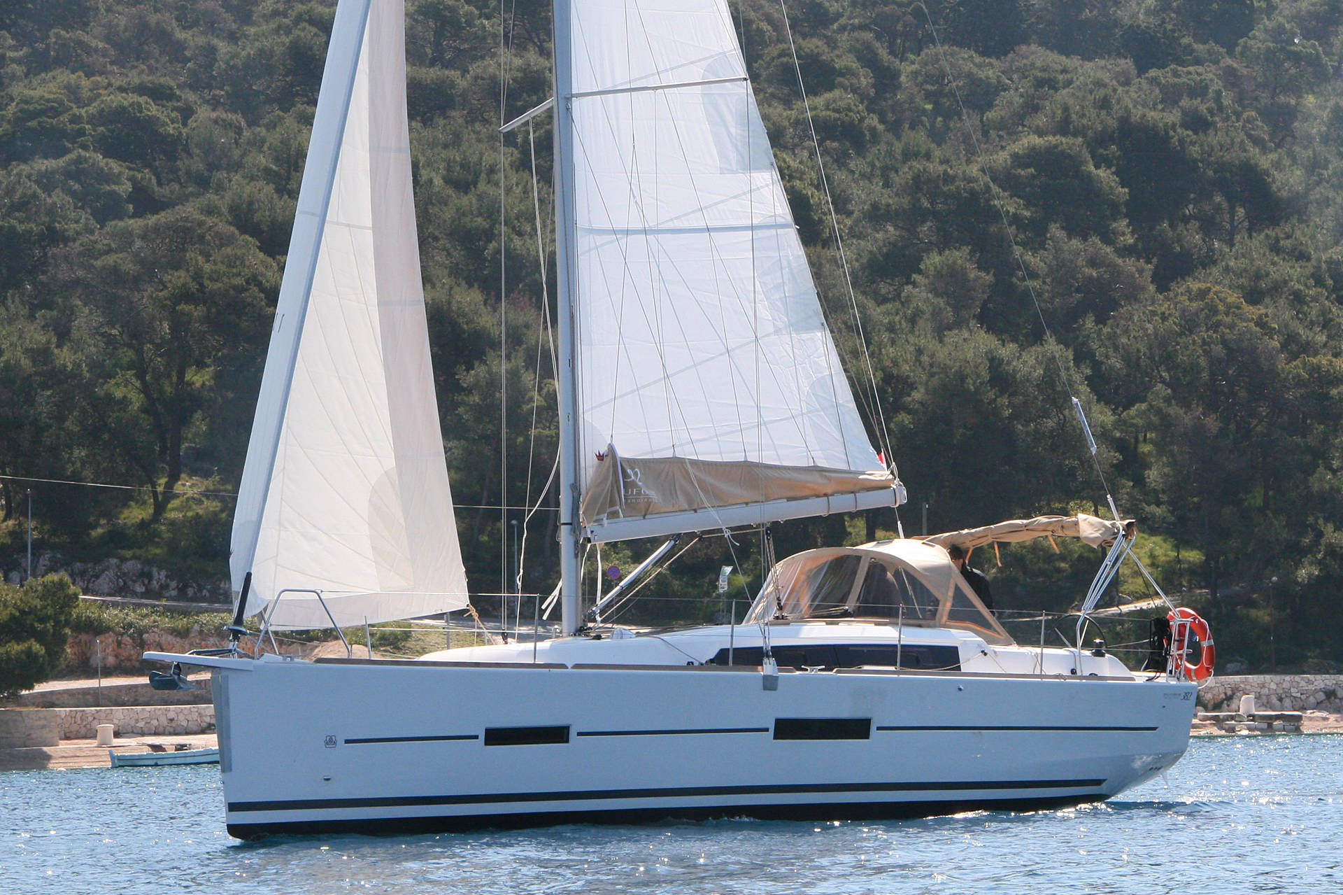 Dufour 382 GL — photo 5