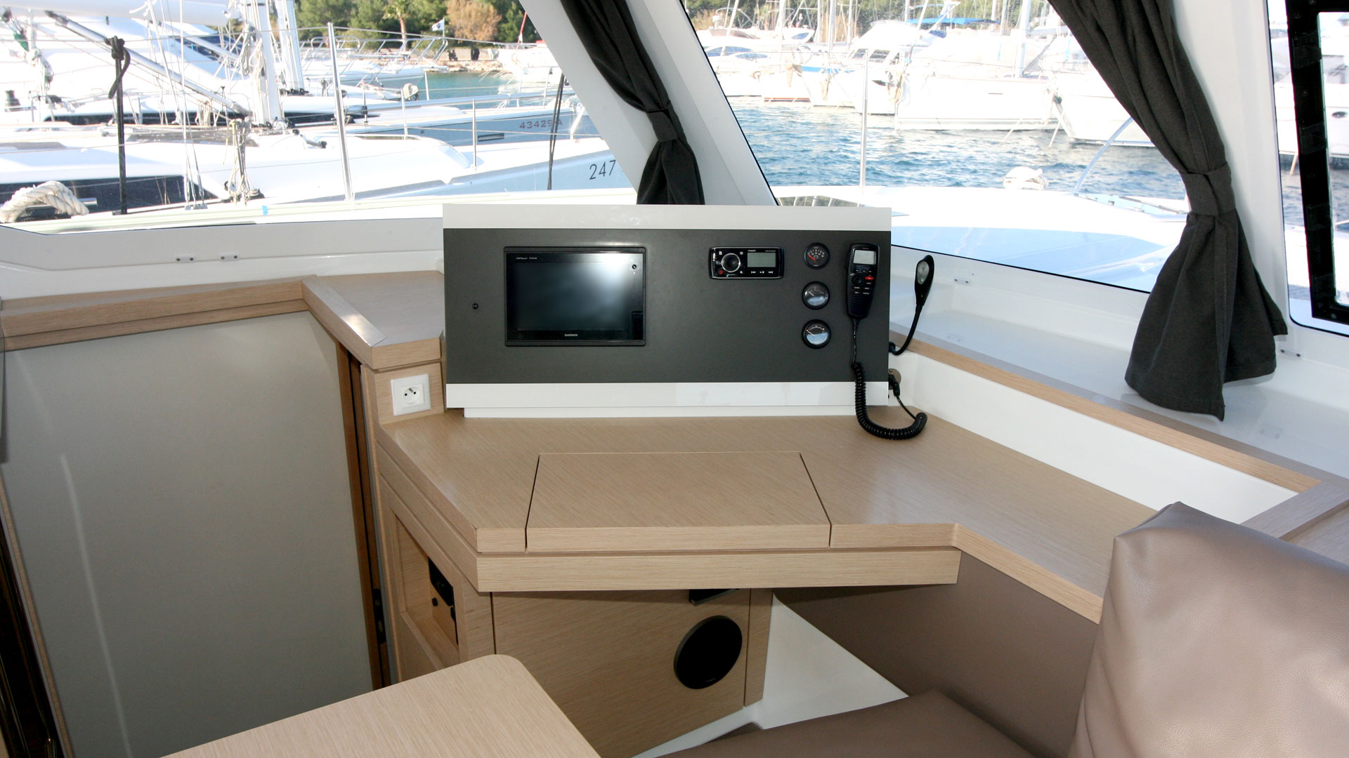 Fountaine Pajot Lucia 40 - 4 cab. — photo 15