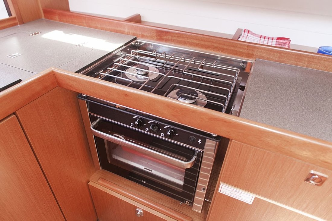 Bavaria Cruiser 37 - 3 cab. — photo 14