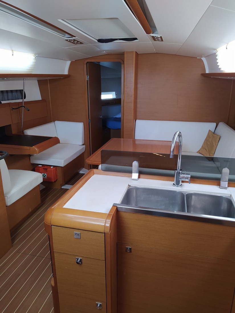Sun Odyssey 409 — photo 17
