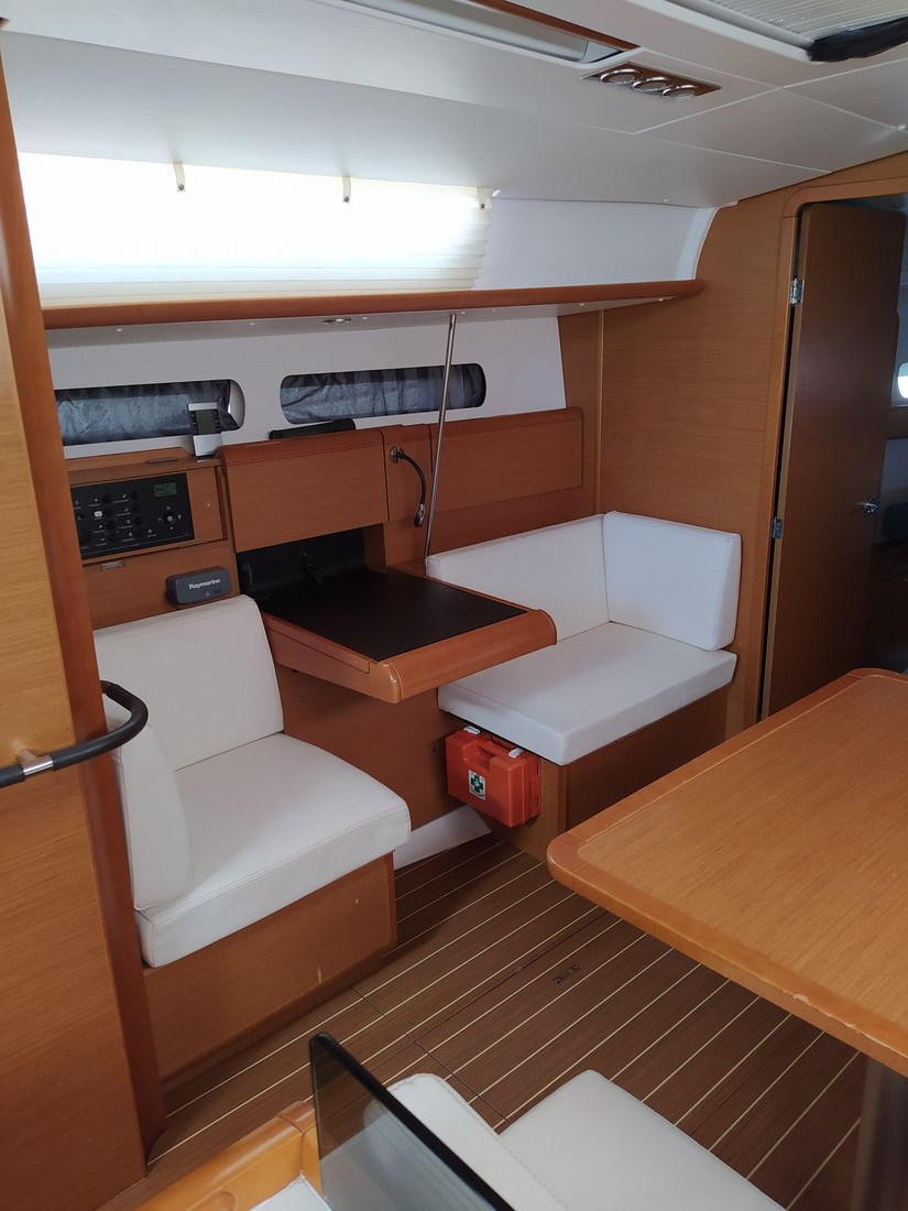 Sun Odyssey 409 — photo 18