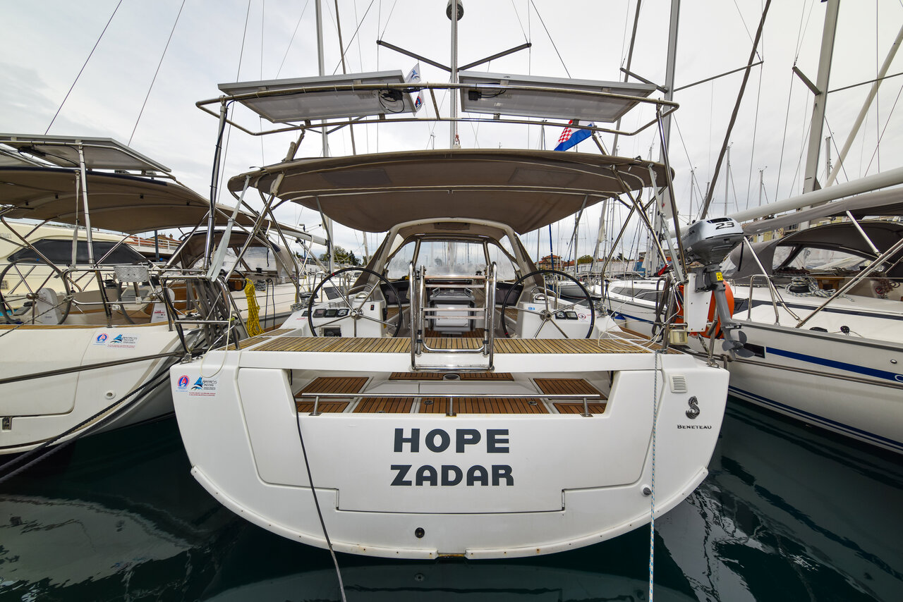 Oceanis 41 — photo 1