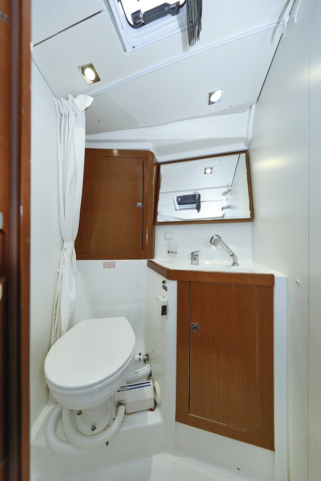 Oceanis 41 — photo 25