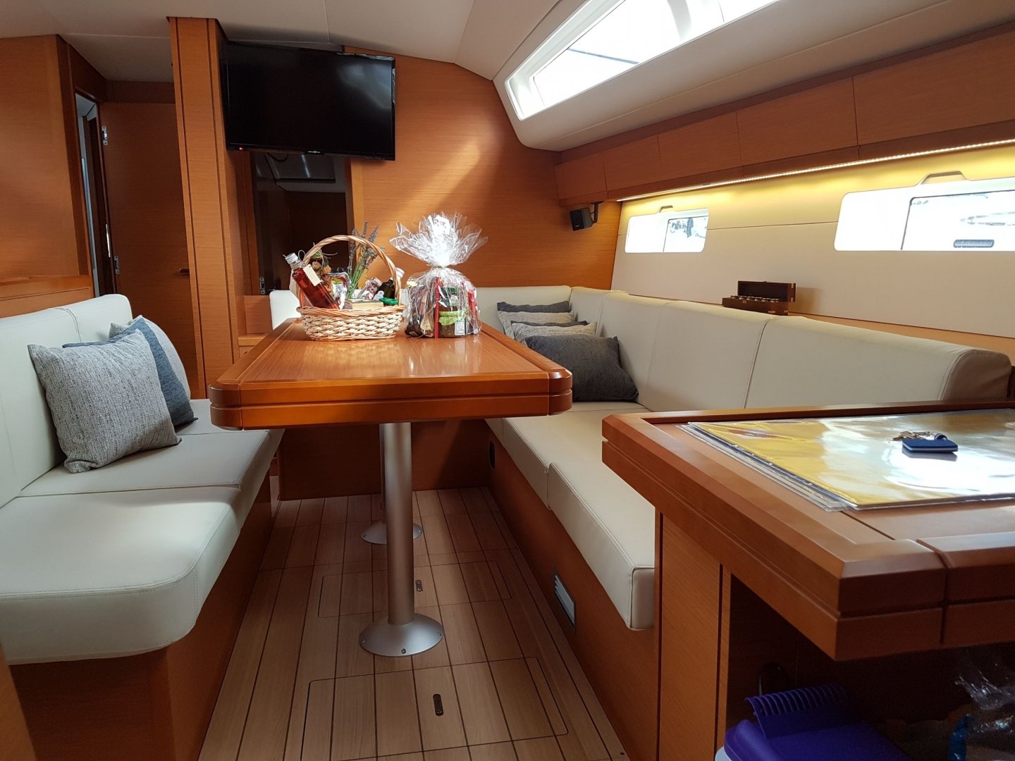 Jeanneau 54 - 4 + 1 cab. — photo 7