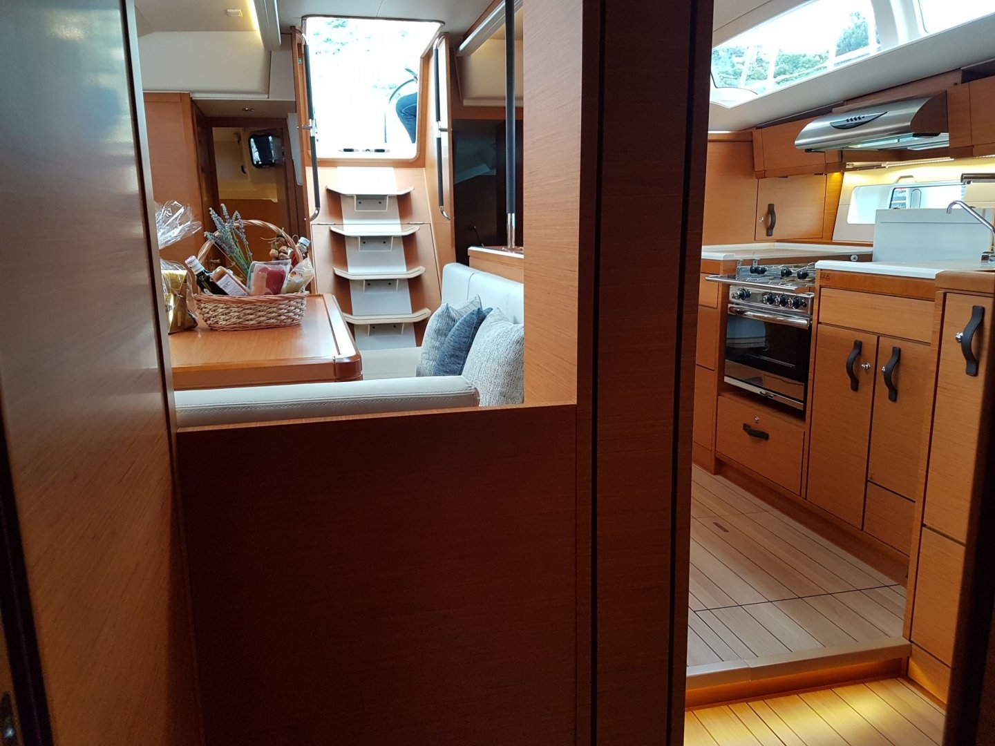 Jeanneau 54 - 4 + 1 cab. — photo 11
