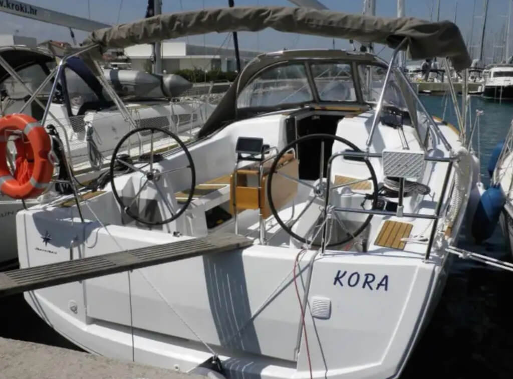 Sun Odyssey 349 - 3 cab. — photo 1