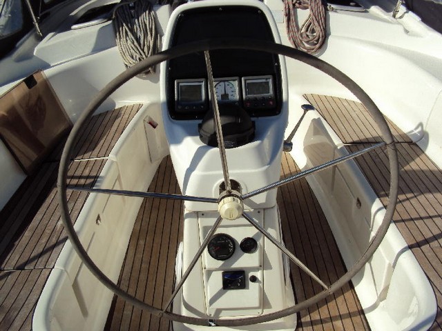 Bavaria 39 Cruiser — photo 3