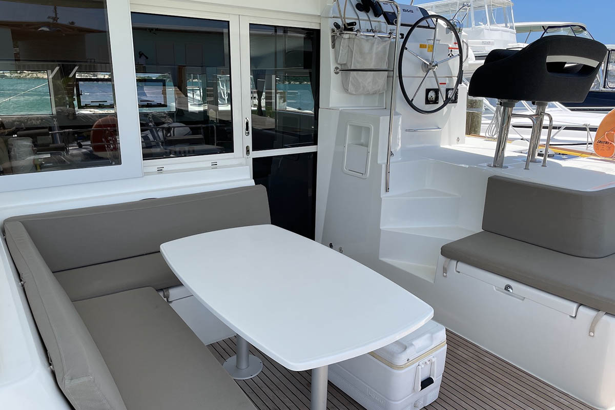 Lagoon 40 - 3 + 2 cab — photo 10