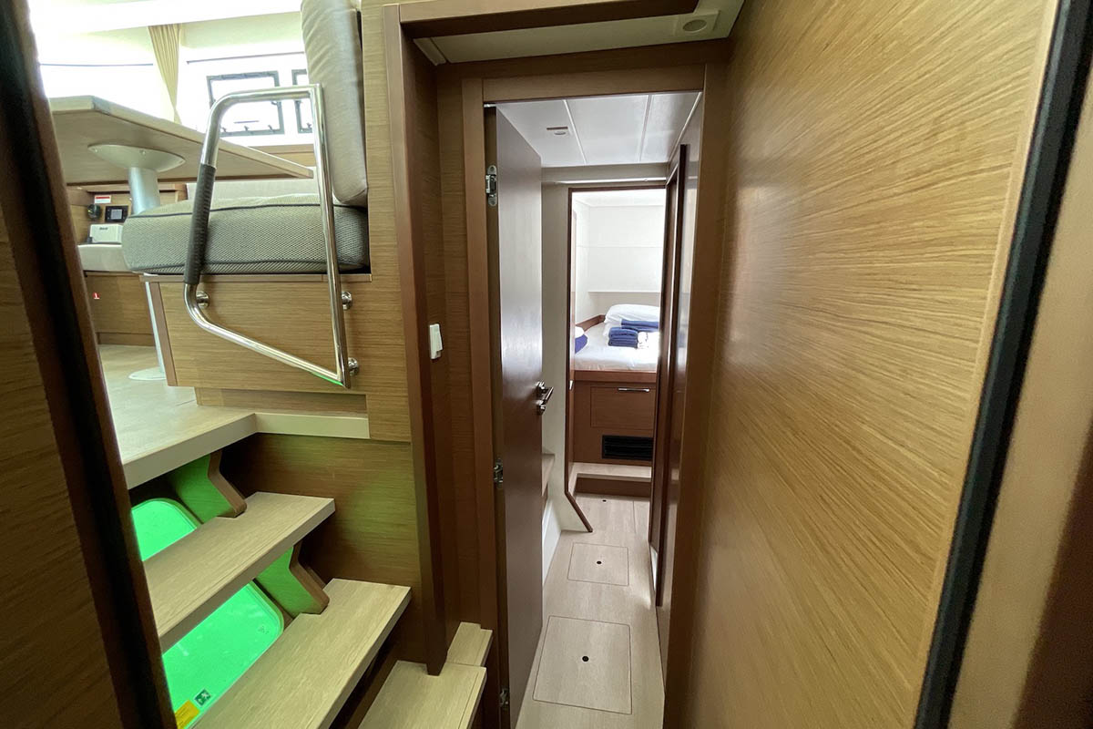 Lagoon 40 - 3 + 2 cab — photo 24