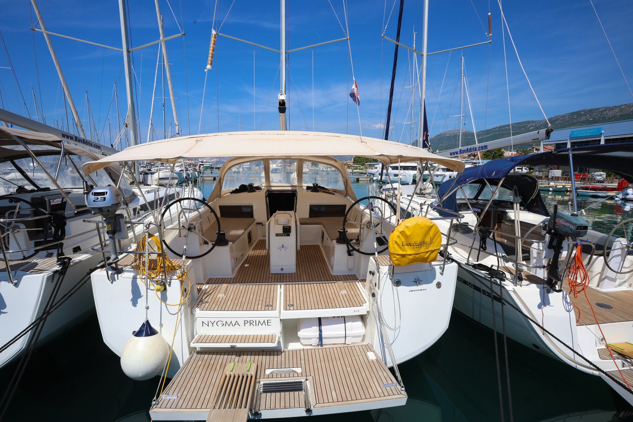 Sun Odyssey 490 - 4 + 1 cab. — photo 1