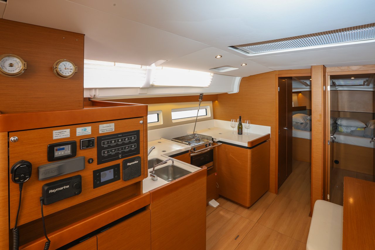 Sun Odyssey 490 - 4 + 1 cab. — photo 4
