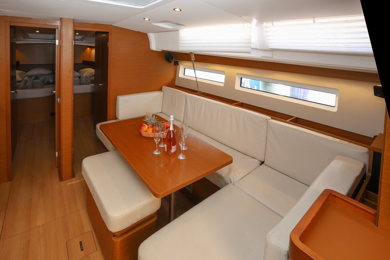 Sun Odyssey 490 - 4 + 1 cab. — photo 5