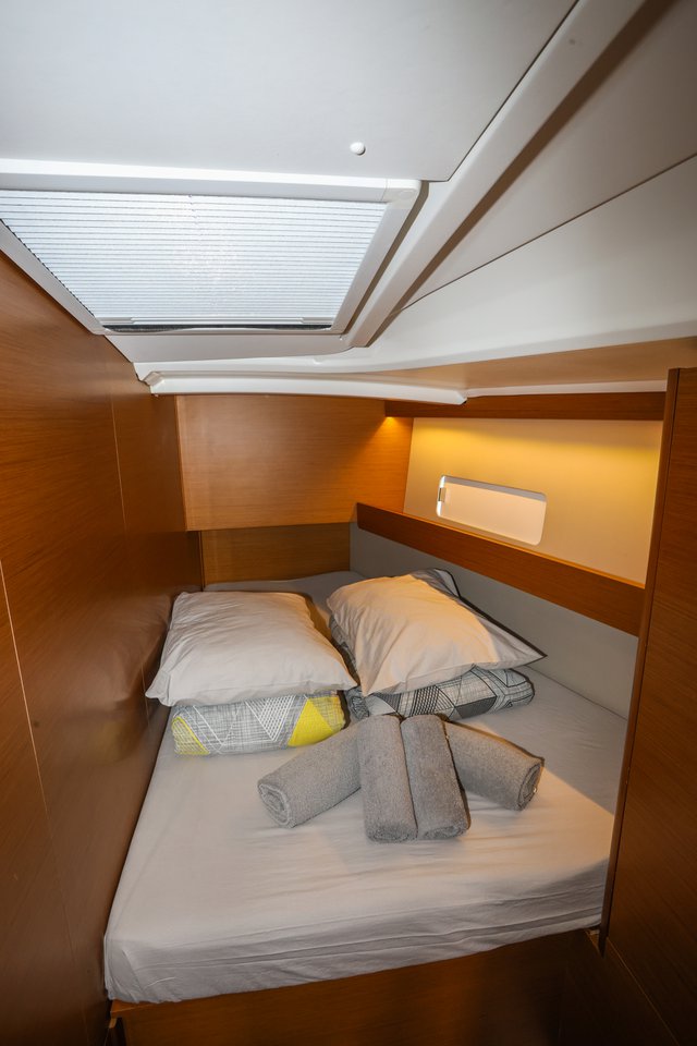 Sun Odyssey 490 - 4 + 1 cab. — photo 8