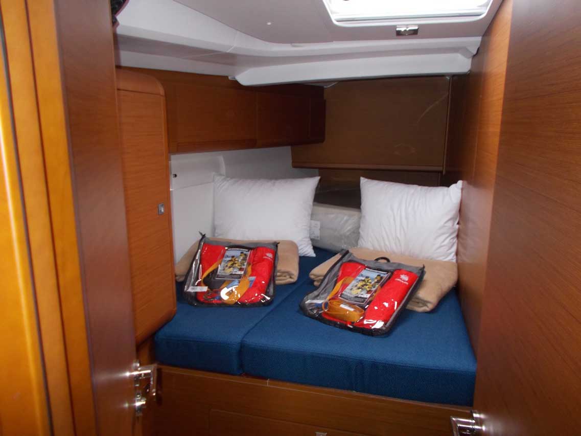 Sun Odyssey 519 - 5 + 1 cab. — photo 9