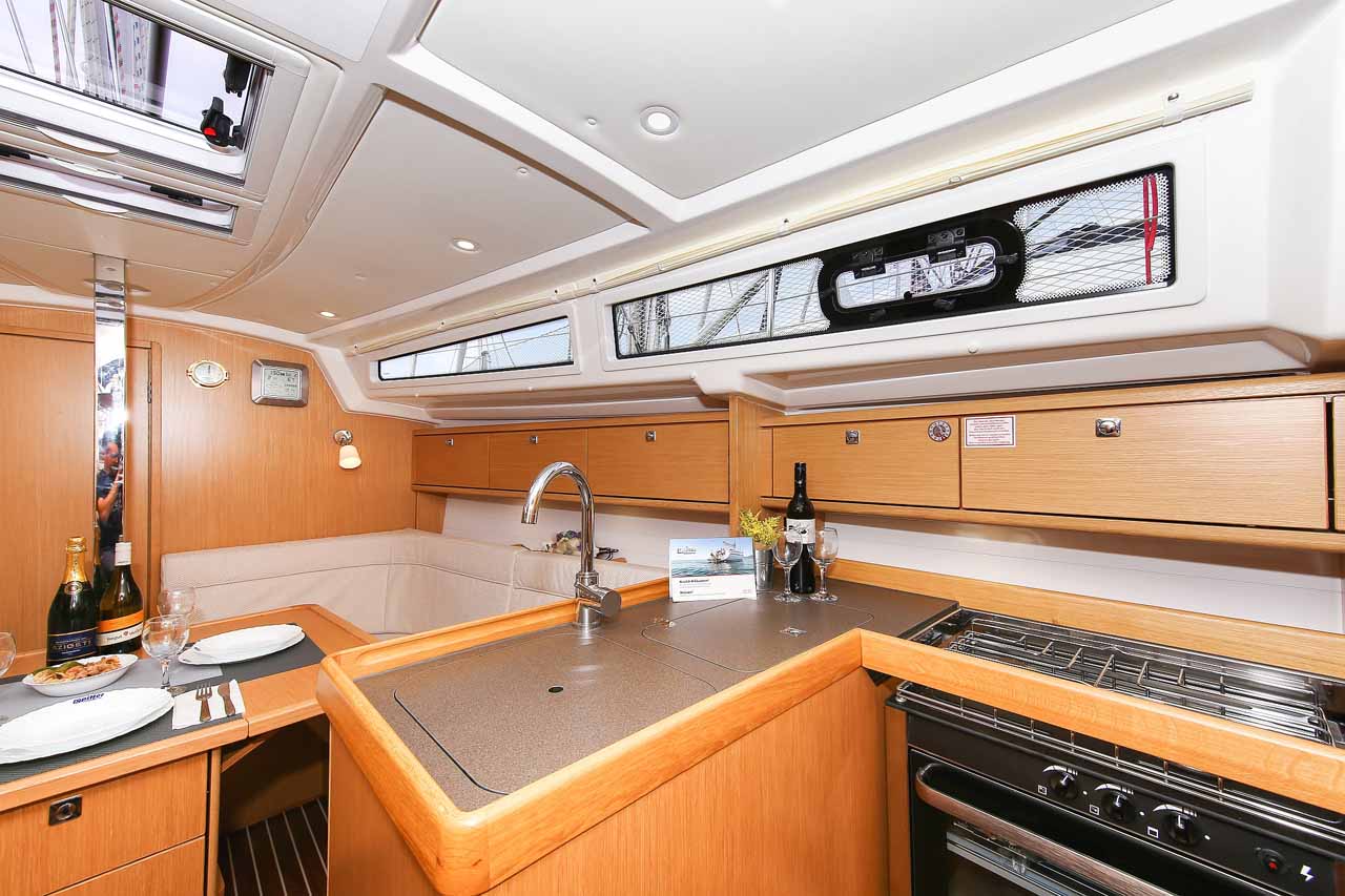Bavaria Cruiser 34 - 2 cab. — photo 11