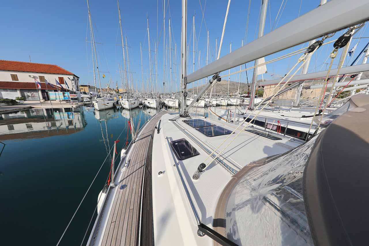 Bavaria Cruiser 37 - 3 cab. — photo 3
