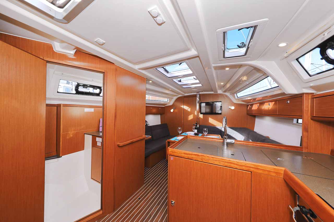 Bavaria Cruiser 37 - 3 cab. — photo 9
