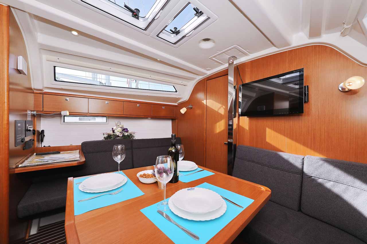 Bavaria Cruiser 37 - 3 cab. — photo 11