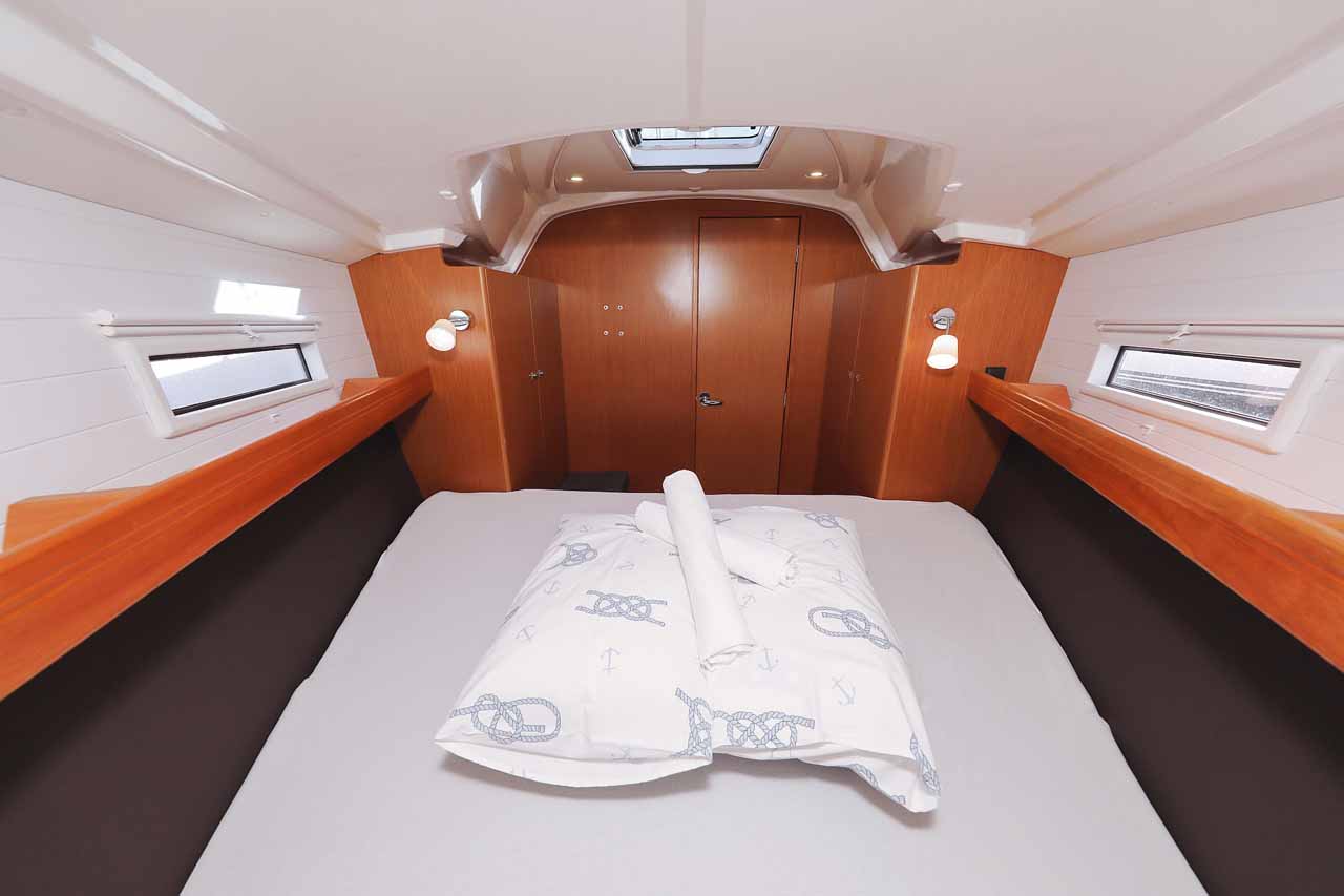 Bavaria Cruiser 37 - 3 cab. — photo 18