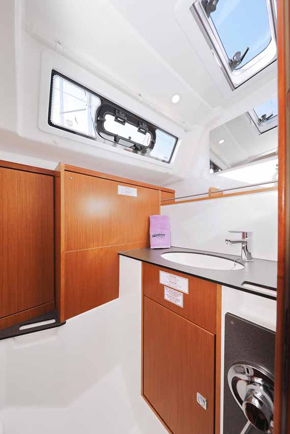 Bavaria Cruiser 37 - 3 cab. — photo 21