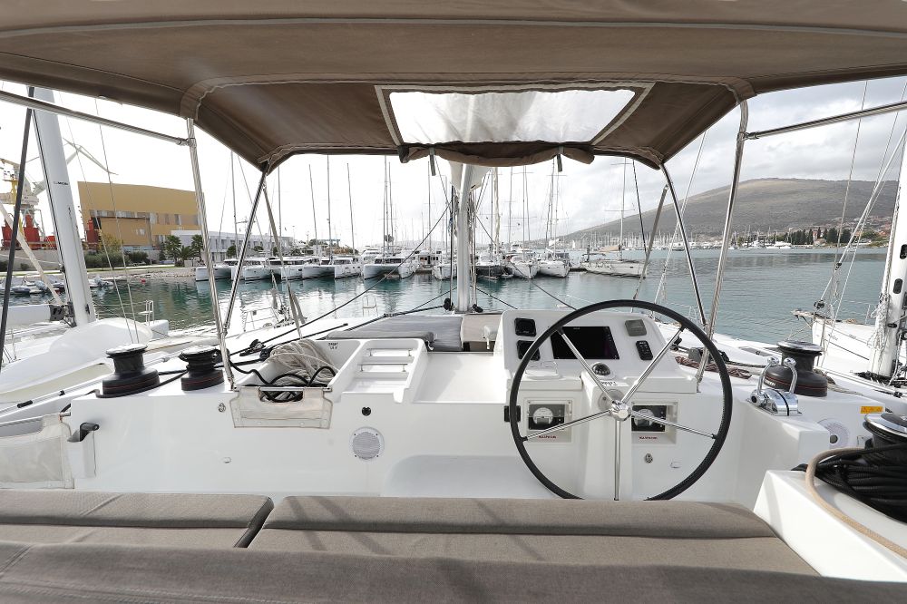 Lagoon 450 F - 4 + 2 cab. — photo 11